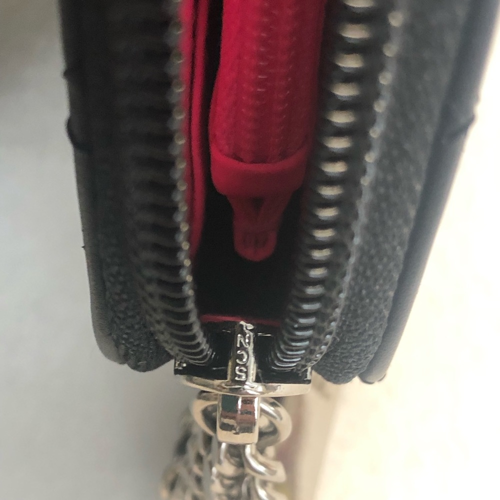 ❌SOLD❌ CHANEL CAMBON ZIPPY CHAIN WALLET - Picture 10 of 16